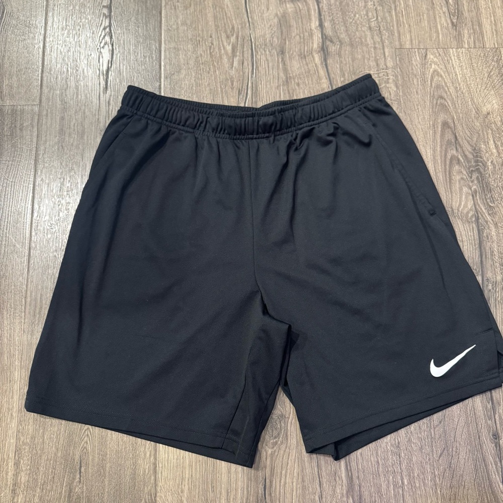 Nike Men's Athletic Shorts in Black size XL standard fit dri fit